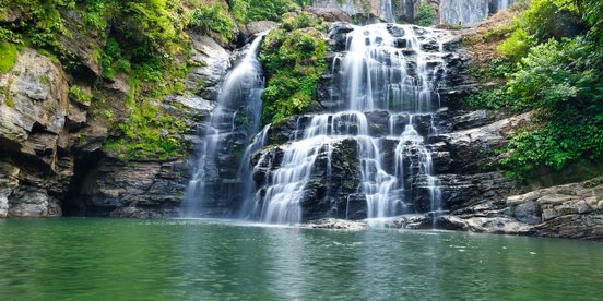 Nauyaca Wasserfall im Dschungel Costa Ricas