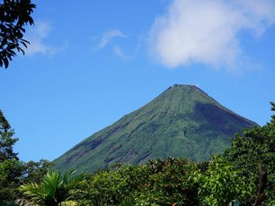 Freie Sicht auf den Vulkan Arenal von dem Hotel Casa Luna aus