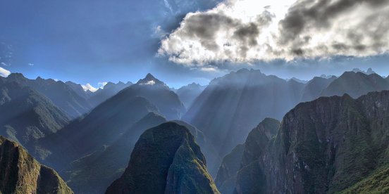 Blick auf die Anden um Machu Picchu